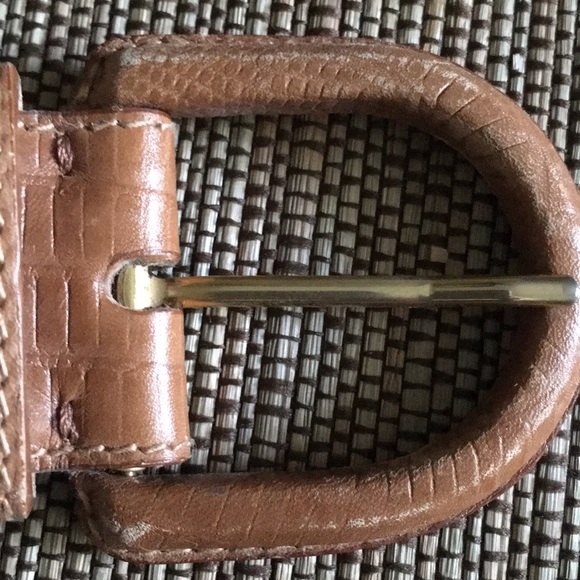 Donna Karen Leather Belt - Picture 4 of 4